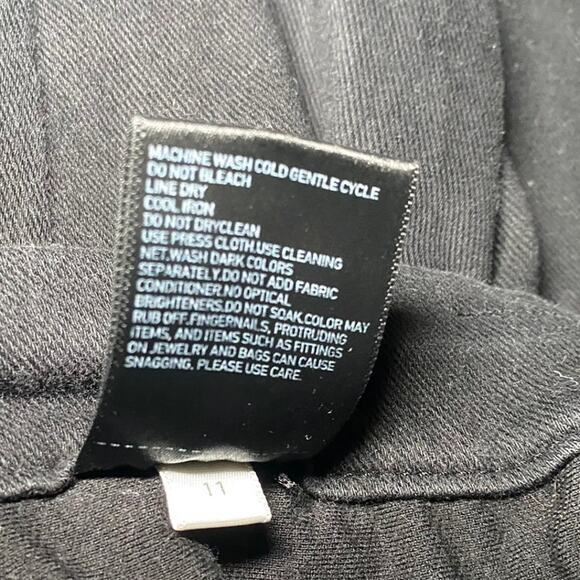 Uniqlo - Black Jegging Pants - Comfortable and Versatile - Picture 10 of 10